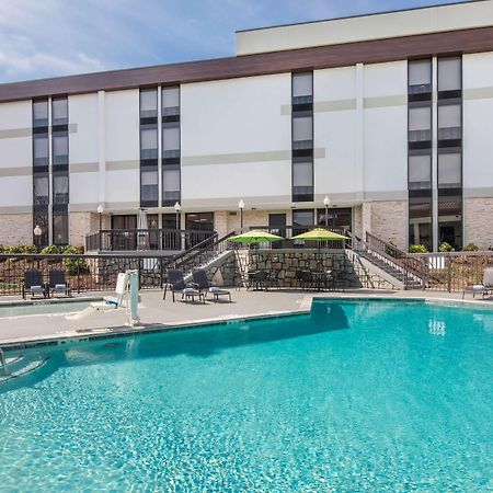 Wyndham Garden Marietta Atlanta North Hotel Exterior photo