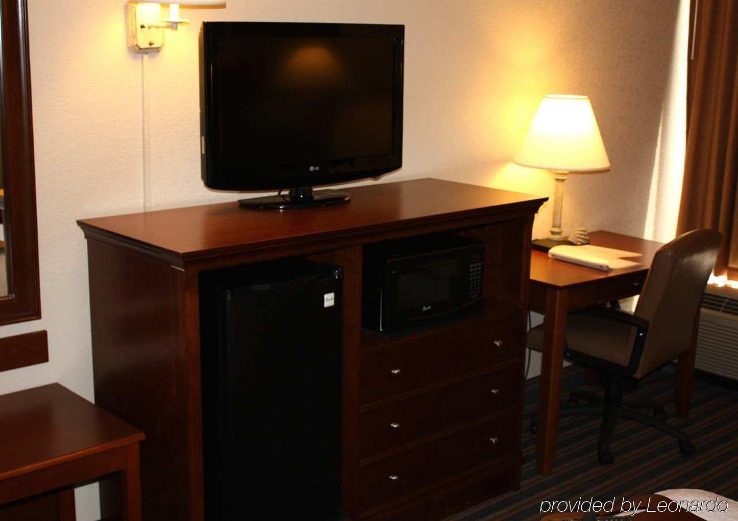 Wyndham Garden Marietta Atlanta North Hotel Room photo