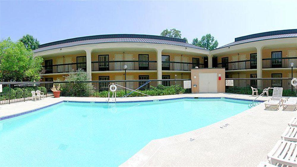 Wyndham Garden Marietta Atlanta North Hotel Exterior photo